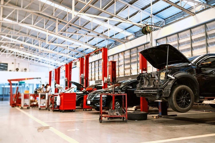 Rekomendasi bengkel mobil terpercaya, Sumber: collisionresourcesinc.com